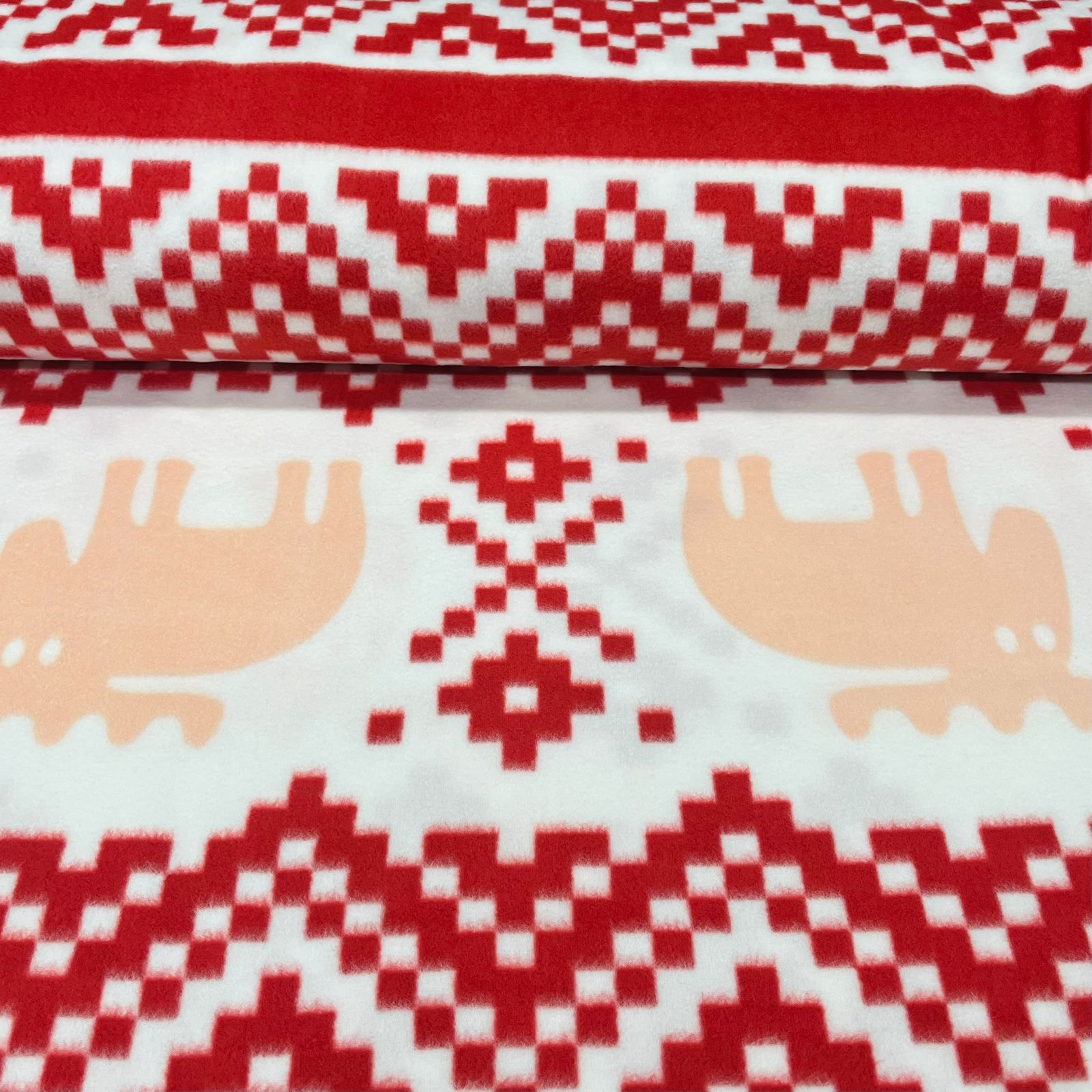 Soft Alce Branco e Vermelho FAVORITO 