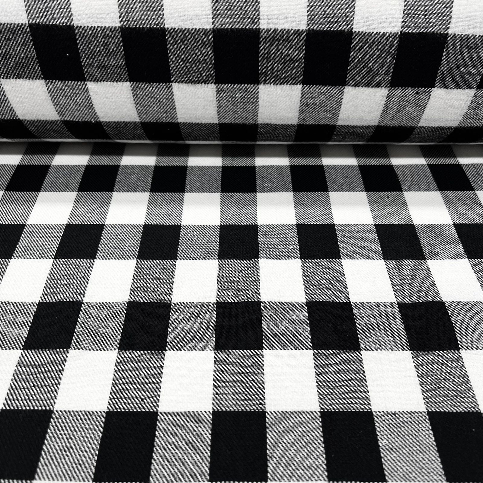 CORTE 0,80 X 1,40m Flanela Xadrez Branca com Preto Médio 