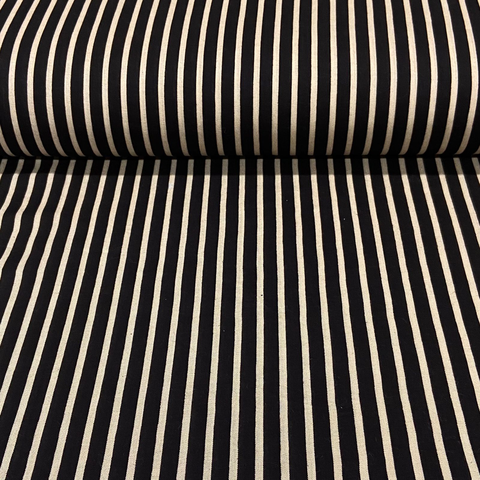 Viscose Listra Off com Preto MALUCA