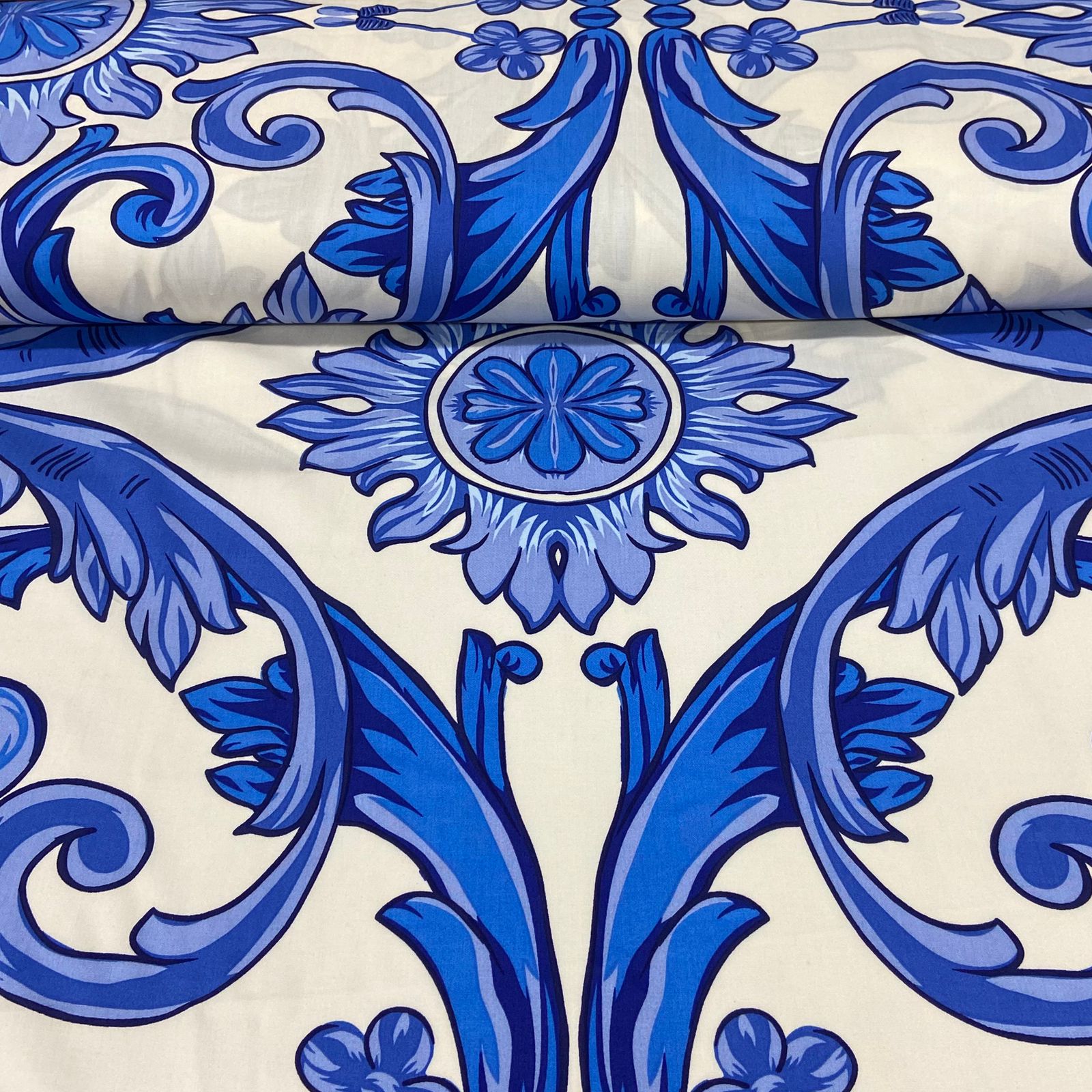 CORTE 0,70x1,50cm Viscose Flor de Azulejo