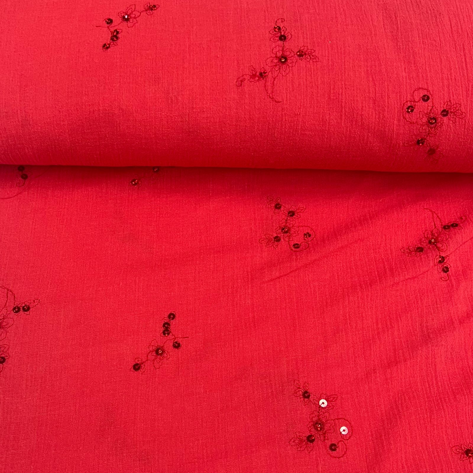 CORTE 1,00x1,30cm Crepe de Algodão Lantejoula Vermelho Naif