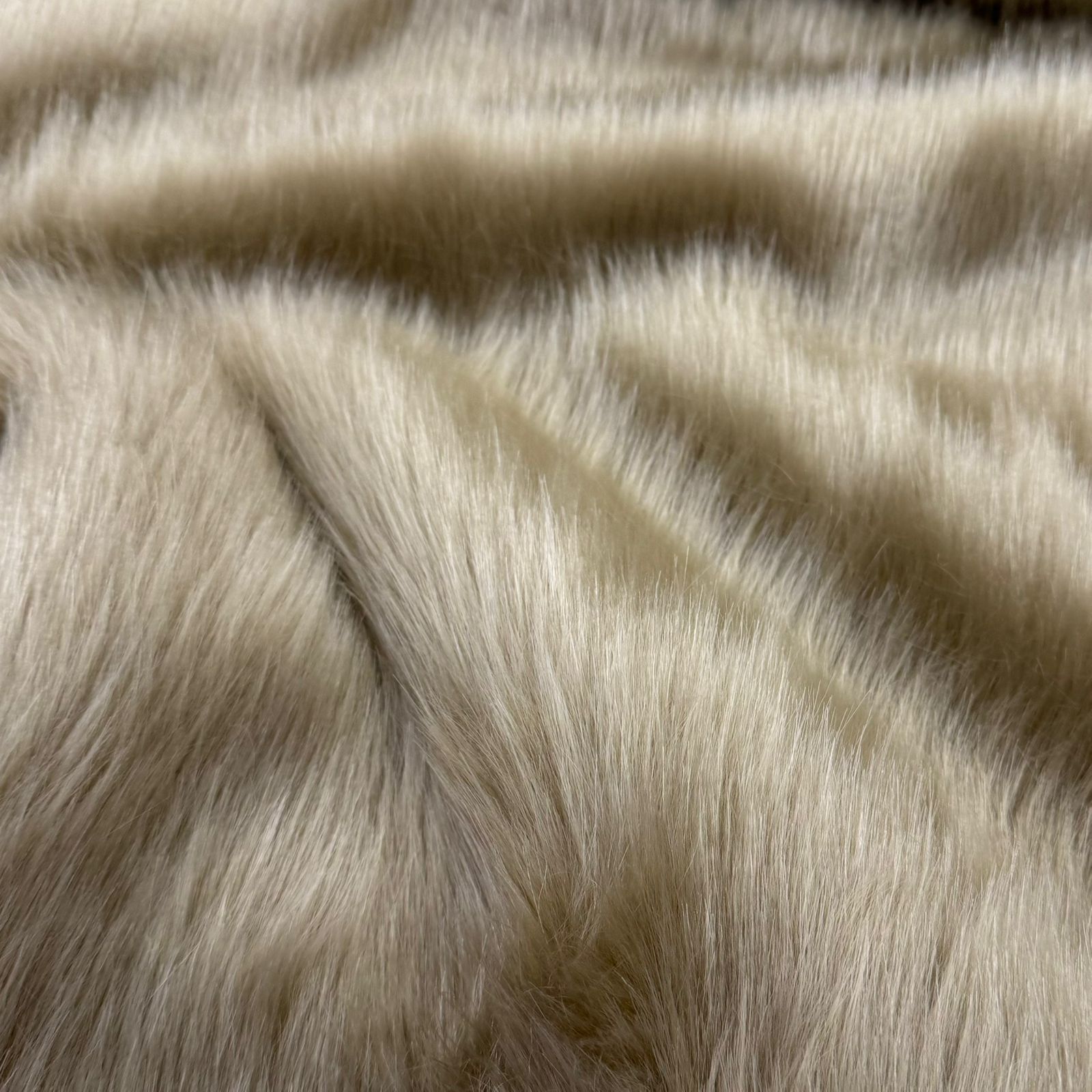 CORTE 0,70x1,50cm Pele Alta Super Densa Bege Claro