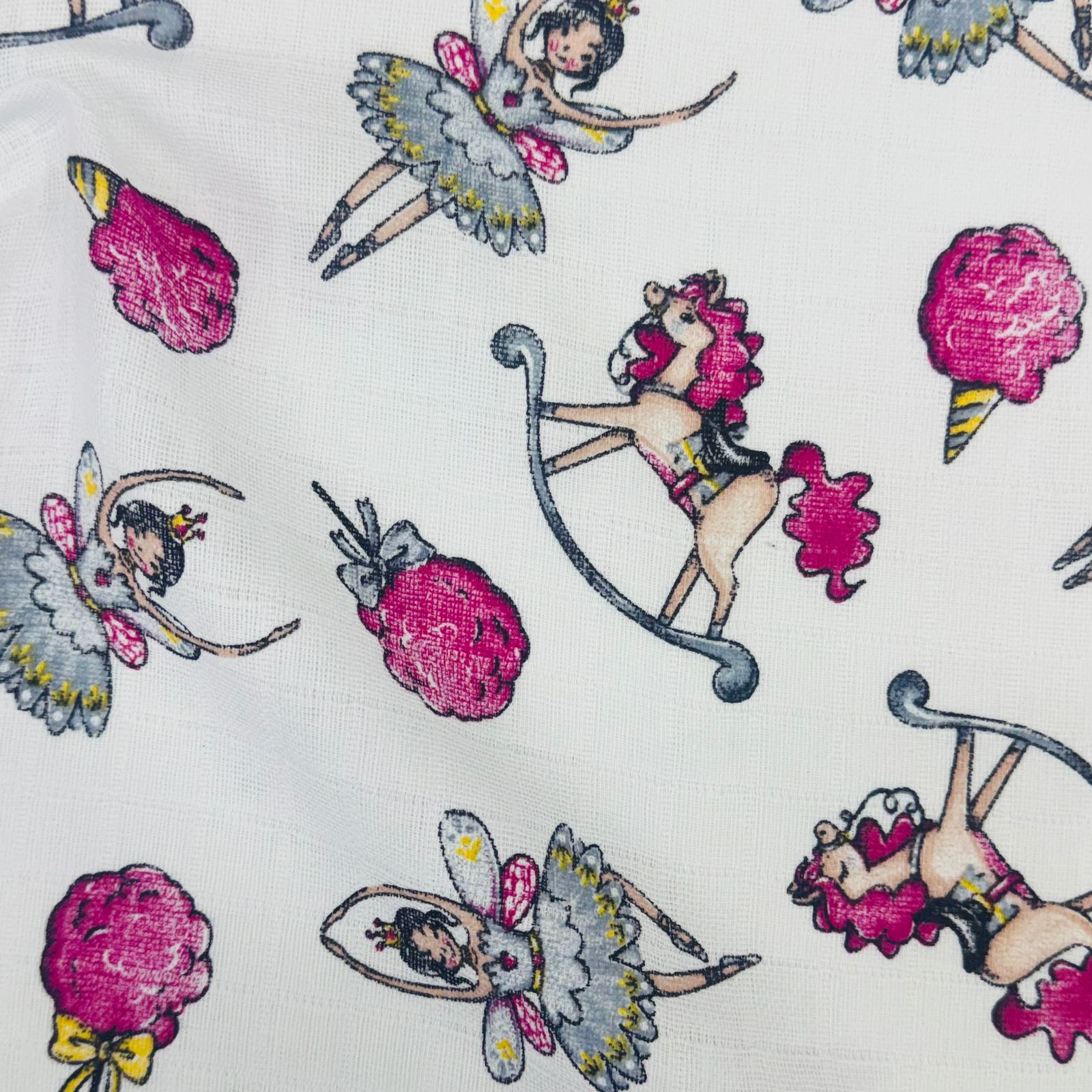 Fralda Quadriculada Estampada Princesa do Rosa 70x75