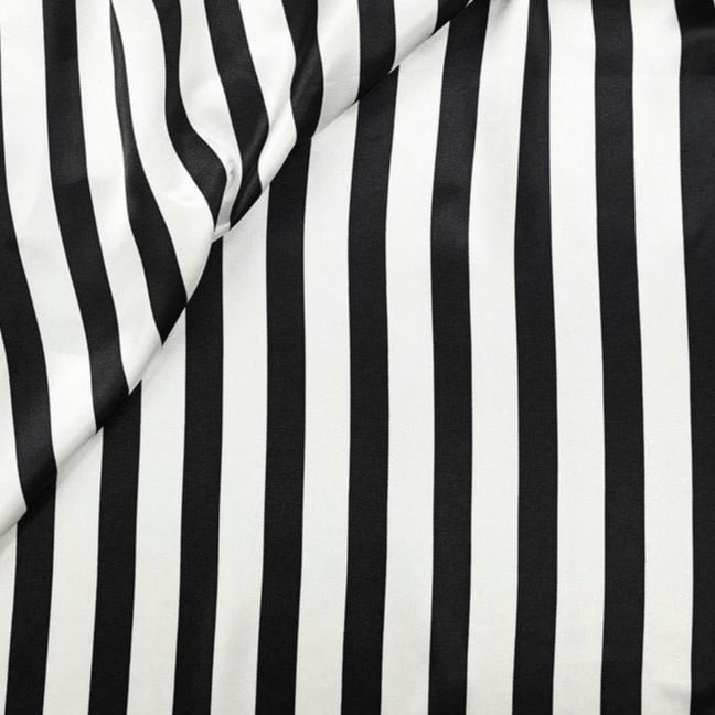 Cetim Listrado Preto e Branco Beetlejuice
