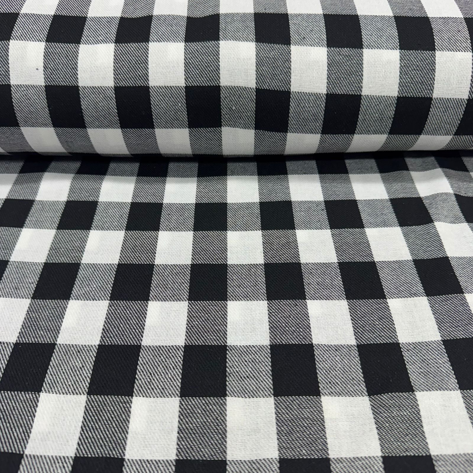 Flanela Xadrez Branco e Preto Médio