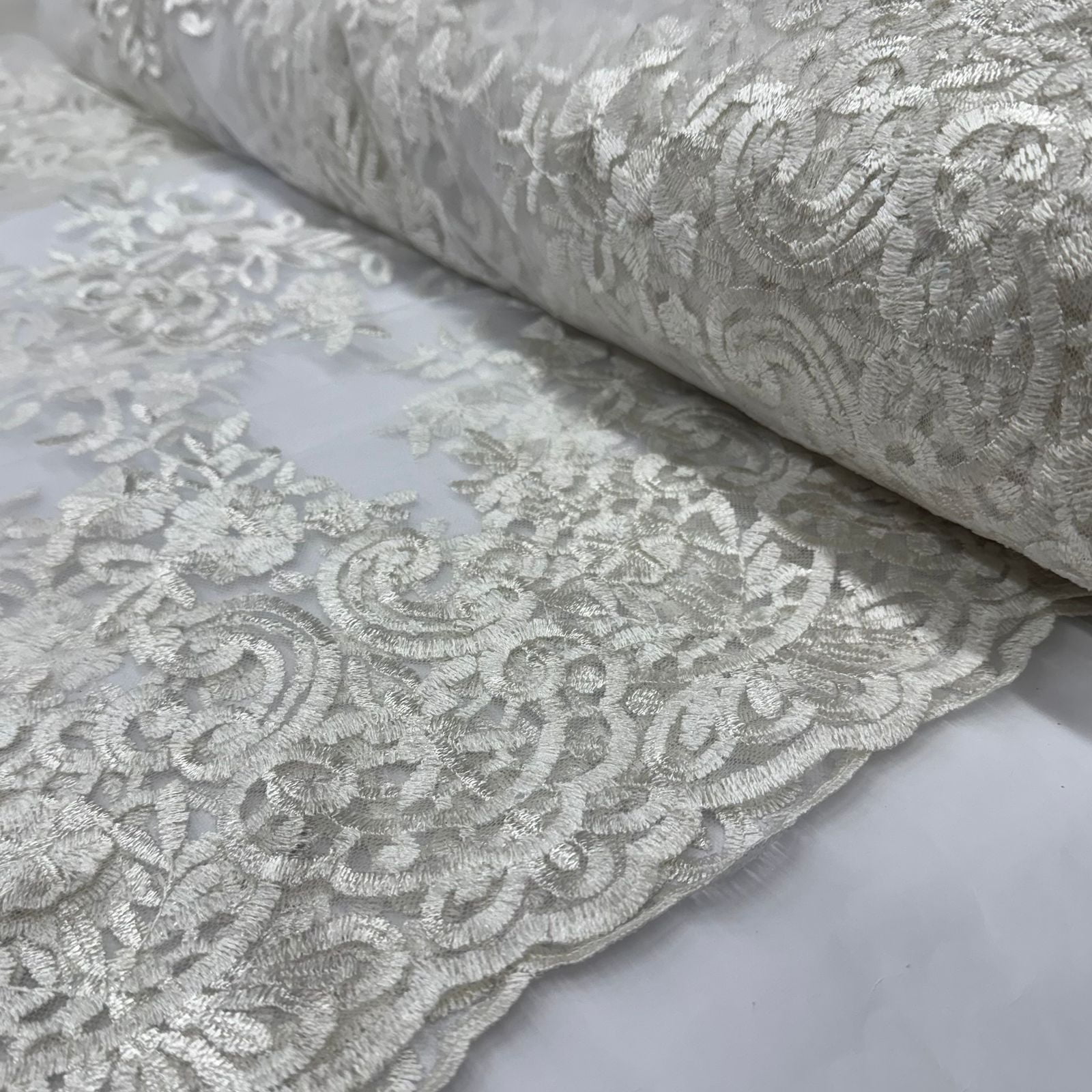 Tule Bordado Branco Viena