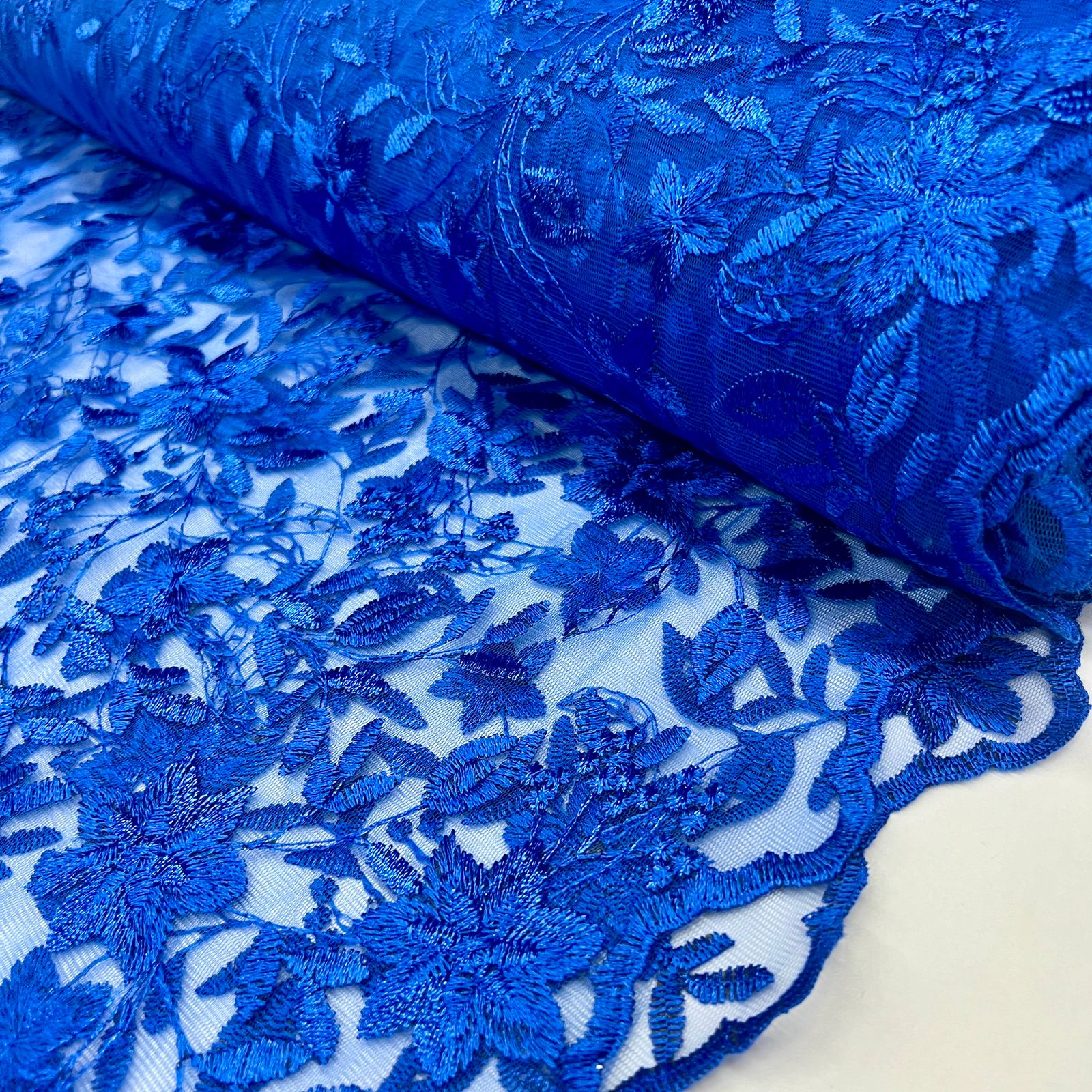 Tule Bordado Raminhos Azul Royal