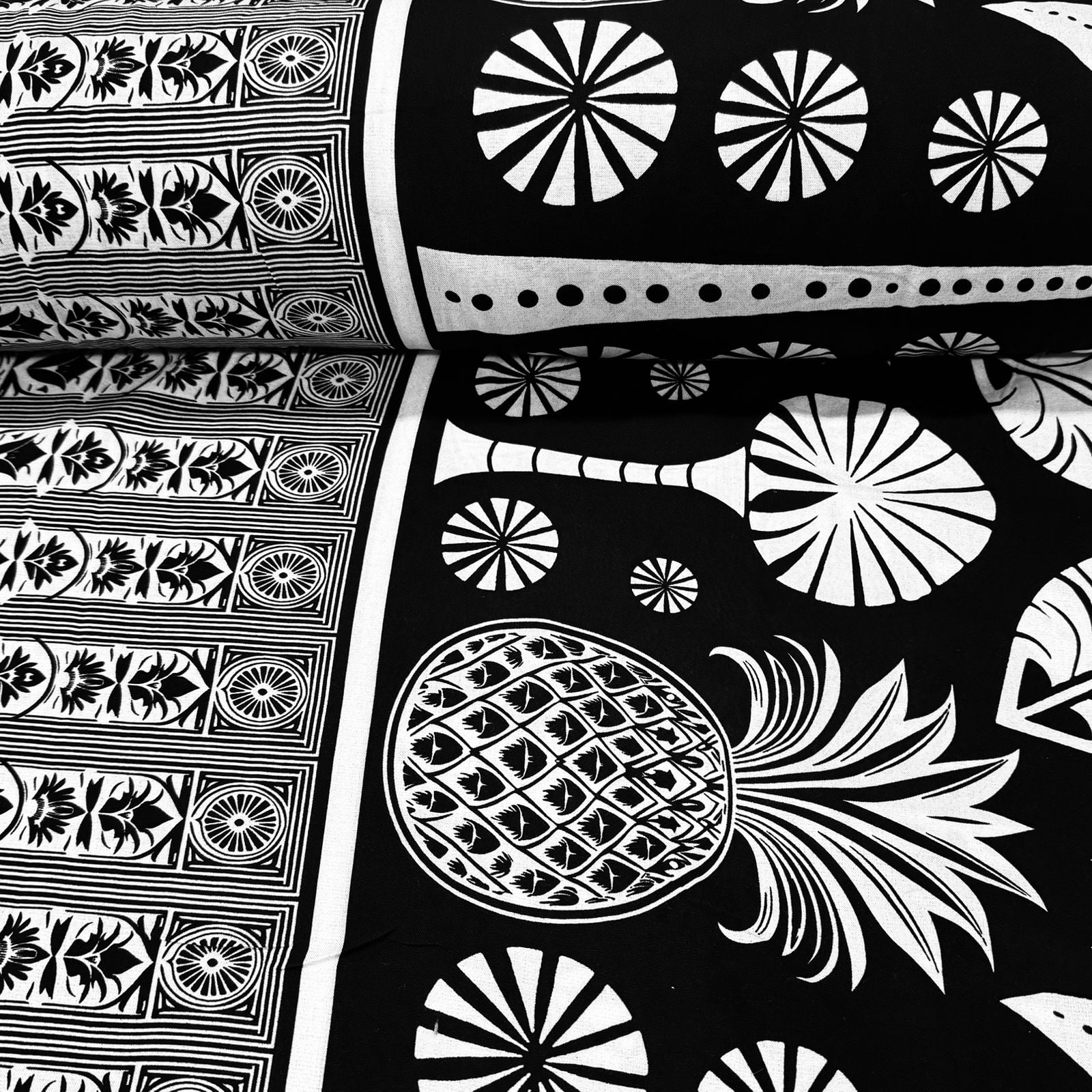 Viscose Farm Noir Tropical