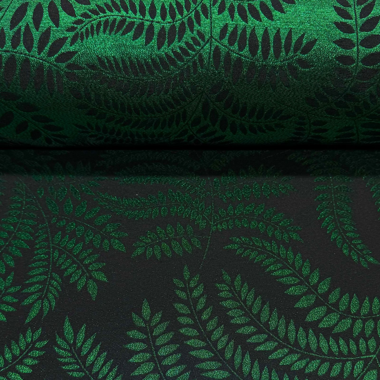 Jacquard Metalizado Verde Folhas