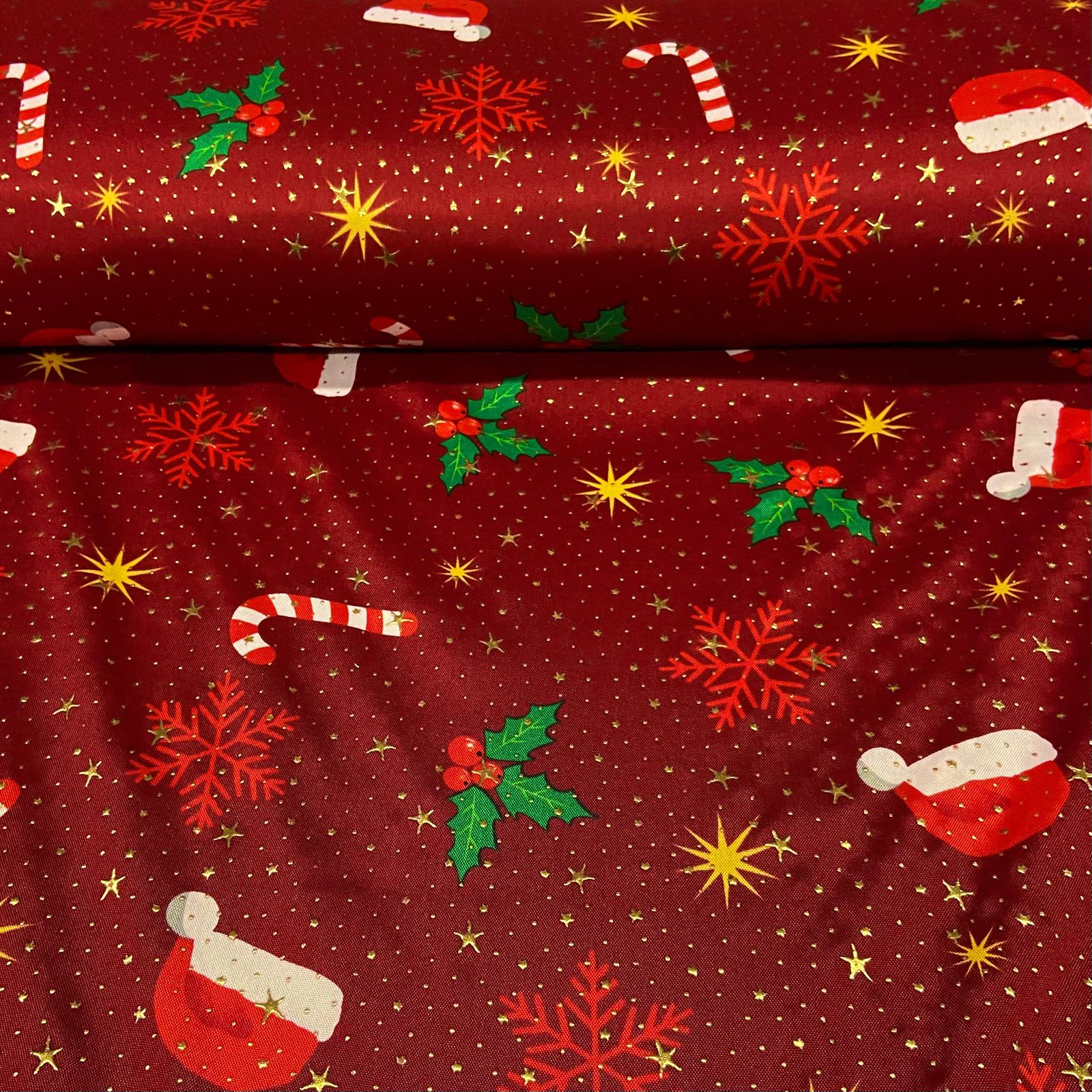 Toalha Natal Tradicional com Brilho Dourado