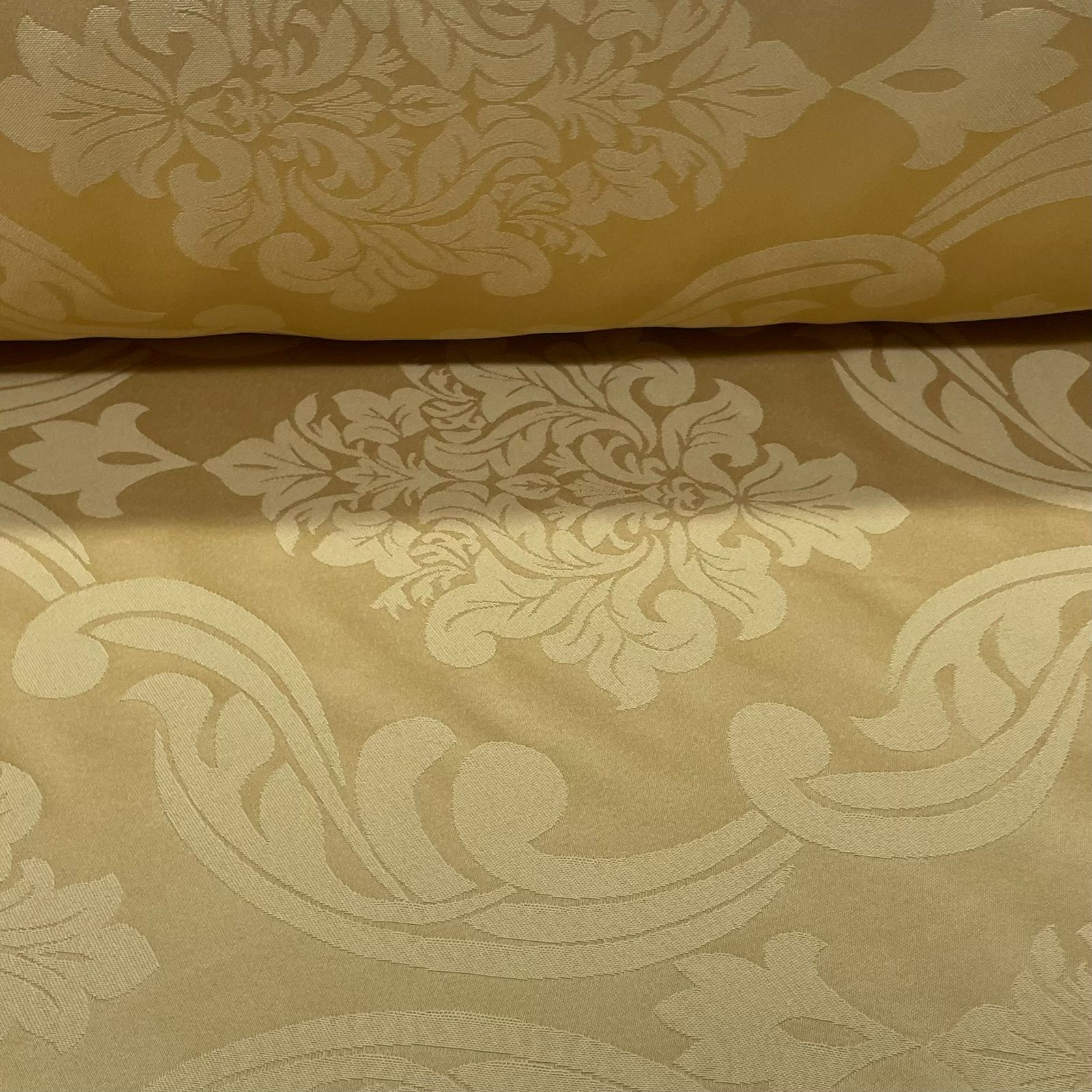 Tecido Jacquard Dourado