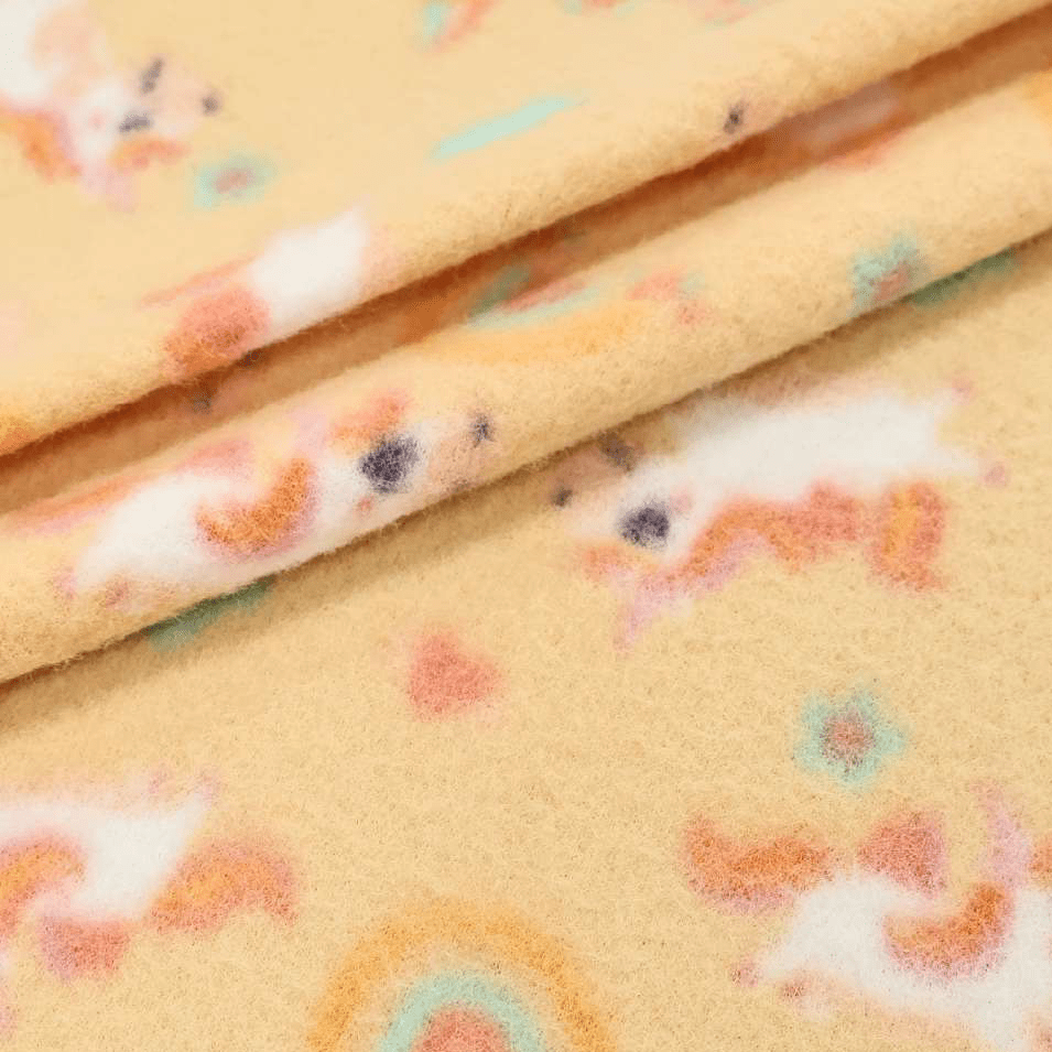 Soft Unicórnios Fundo Amarelo 