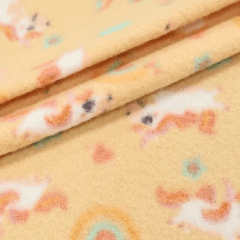 CORTE 0,90x1,60cm Soft Unicórnios Fundo Amarelo CORTE 0,90x1,60cm Soft Unicórnios Fundo Amarelo