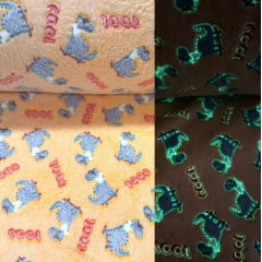 Fleece Dinos Brilhantes no Escuro
