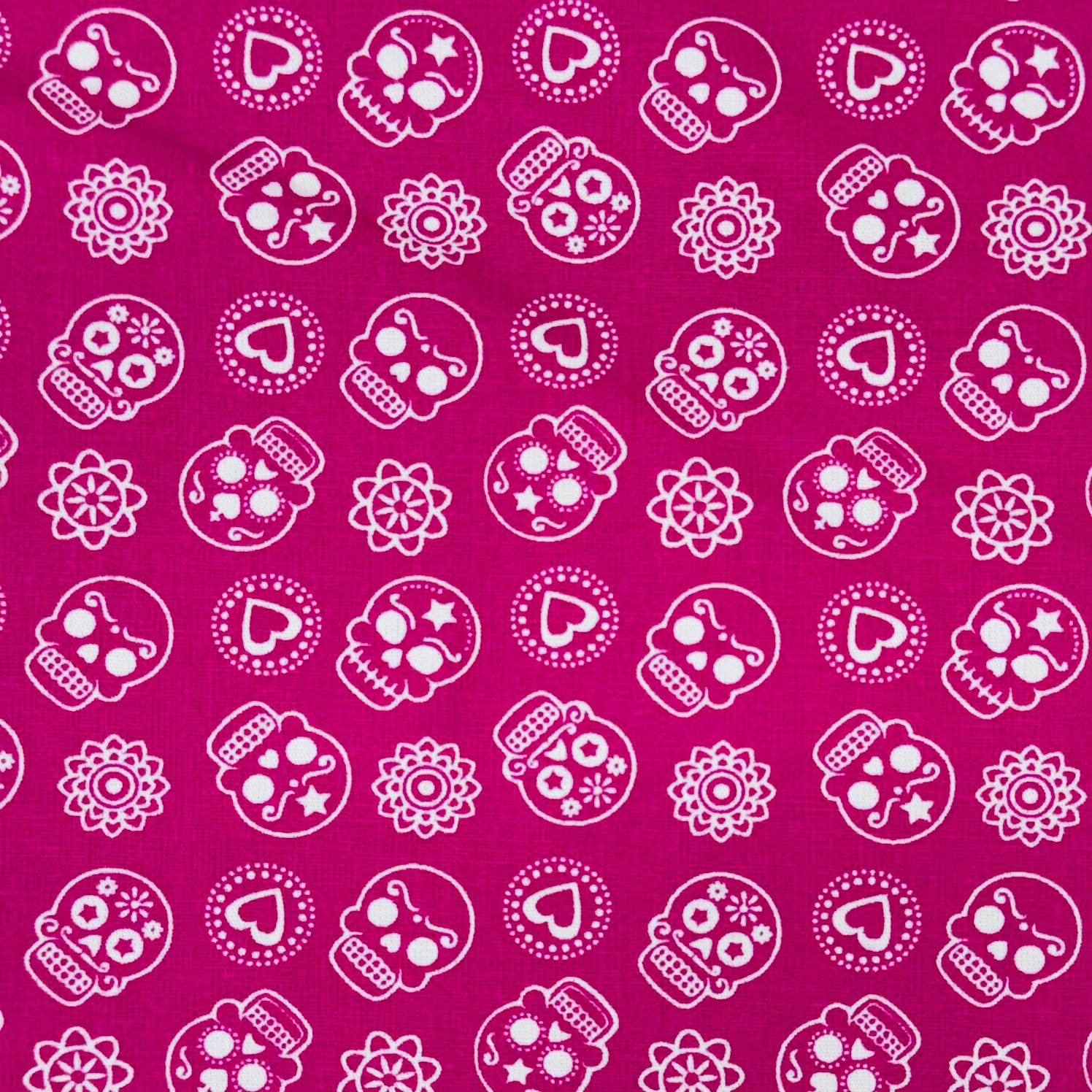 Tricoline Caveiras Fundo Rosa