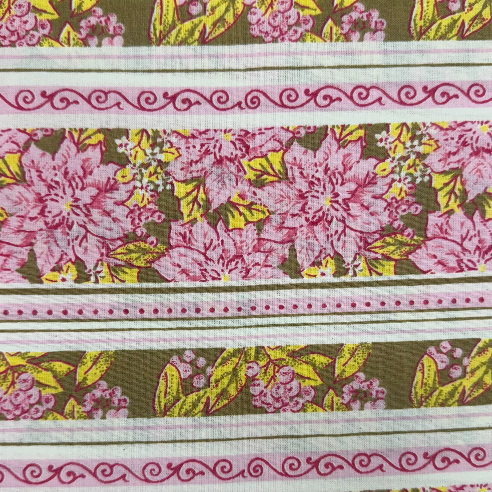 Tricoline Barrado Flores Belas Rosas